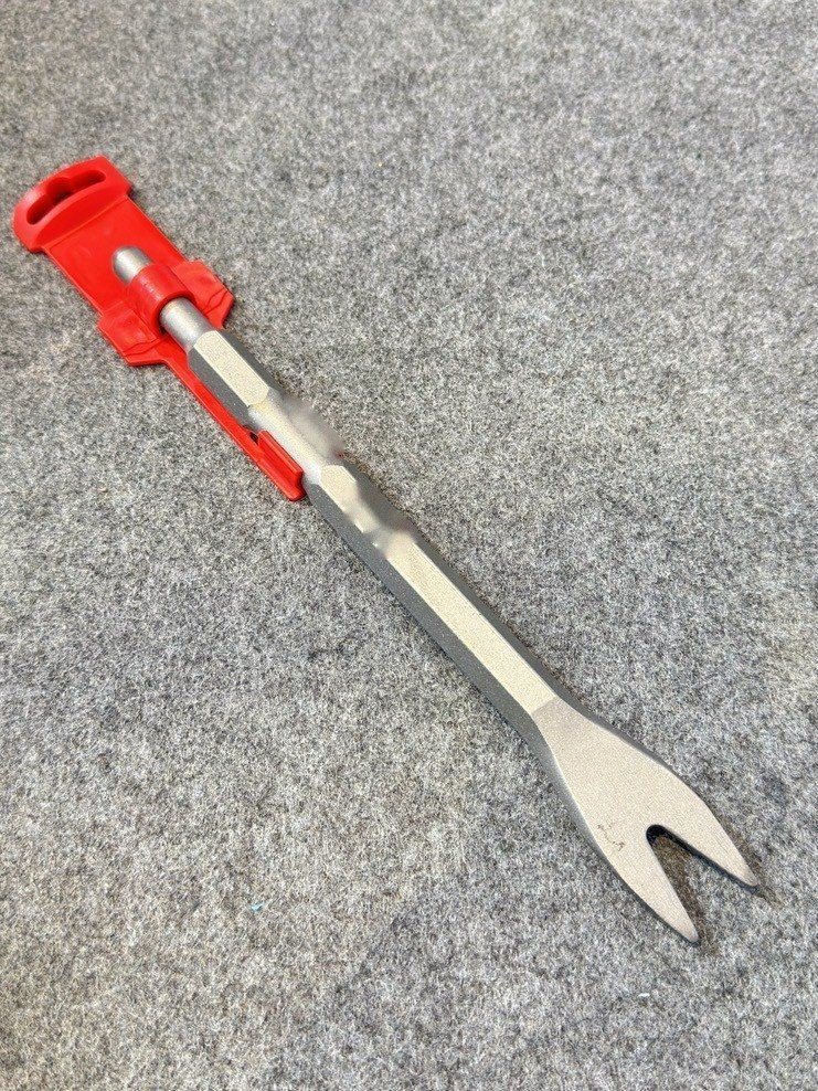 Hex shank fork chisel for demolition work